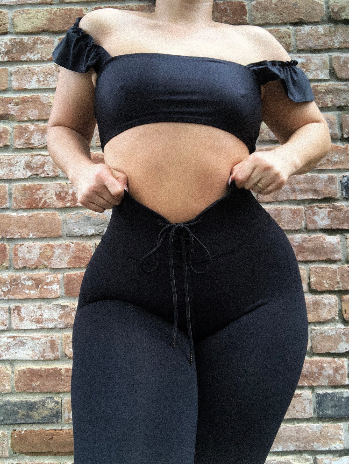 THE BODY KNOCKOUT LEGGINGS